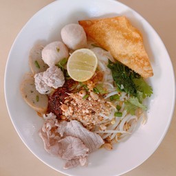 หลงกู่ ก๋วยเตี๋ยวหมูต้มยำ