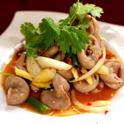 ยำไส้ตัน