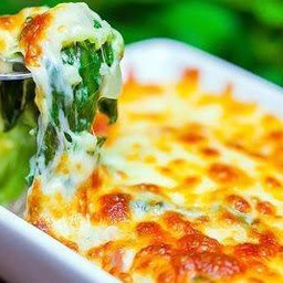 ผักโขมอบชีส