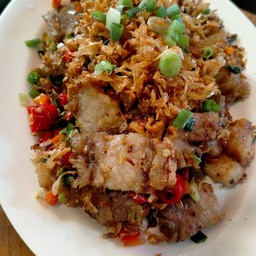 หมูกรอบคั่วพริกเกลือ