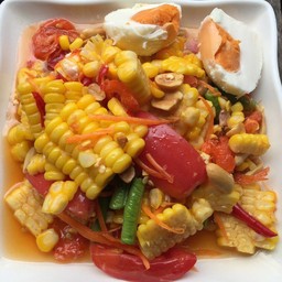 ตำข้าวโพดไข่เค็ม