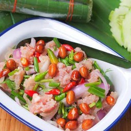 ยำแหนมสด