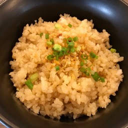 ข้าวผัดกระเทียม