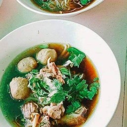 ก๋วยเตี๋ยวไก่ปวช (นัดยาวา)