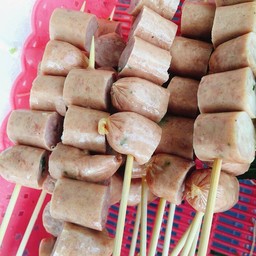 ใส้กรอกหมูกระเทียม
