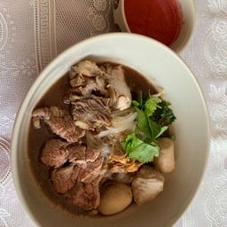 ก๋วยเตี๋ยวเนื้อ ก๋วยเตี๋ยวหมูตุ๋นบ้านกำนัน