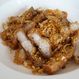 หมูสามชั้นทอด+หอมเจียวกระเทียม