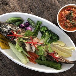 ปลาช่อนนึ่งจิ้มแจ่ว