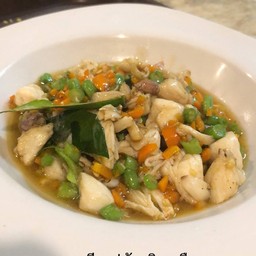 กรรเชียงปูผัดพริกเหลือง