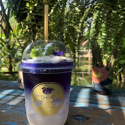 อัญชันนมสด