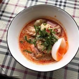 ก๋วยเตี๋ยวปากหม้อต้มยำรสเจ็บ