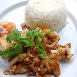 ข้าวกระเทียม