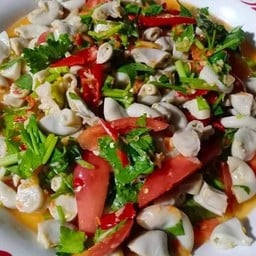 ยำไส้ตัน