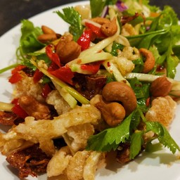 ยำ 3 กรอบ