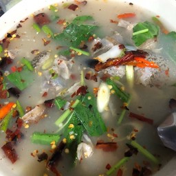 ต้มยำหัวปลาเก๋าน้ำใส