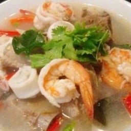 ต้มยำรวมมิตร