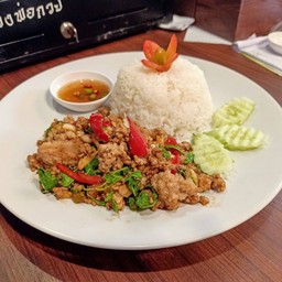 ข้าวกะเพราหมูสับ