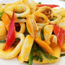 หมึกผัดไข่เค็ม