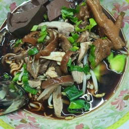 มาม่า พิเศษ