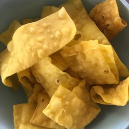 เกี๊ยวกรอบ