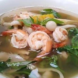 แกงเลียงผักรวมกุ้งสด