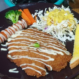 สเต็กปลา + ไส้กรอก