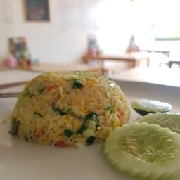 ข้าวผัดปลาเค็ม