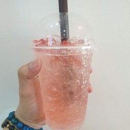 ซากุระสตรอว์