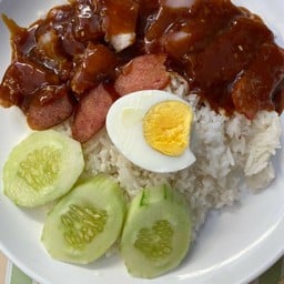 ก๋วยเตี๋ยวไก่ชัยวัฒน์ข้าวหมูแดงหมูกรอบ