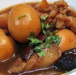 healthy food กระเพาหมู ธาตุพนม ริมถนนชยางกูล ฝั่งริมโขง