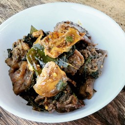 แกงคั่วไก่แบบเหนือ
