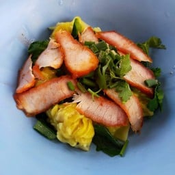 เกี๊ยวน้ำหมูแดง