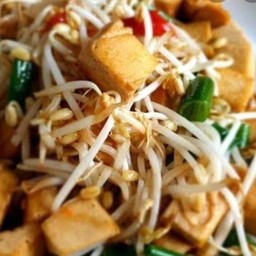 ผัดถั่วงอกเต้าหู้