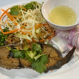 ปลาอินทรีย์ทอด (เค็ม)