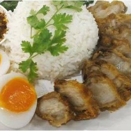 ข้าวหมูกรอบ จิ้มแจ่ว (พิเศษ)
