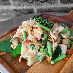 ผัดขี้เมา