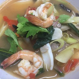 ต้มแซ่บรวมมิตร