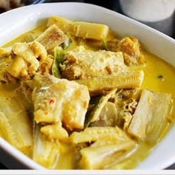 แกงไก่บ้านหยวกกล้วย