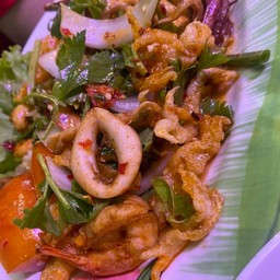 ยำกะเพราะปลา