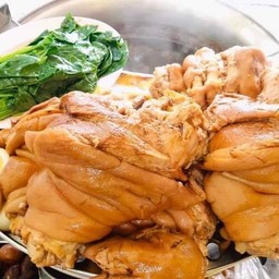 ขาหมูยกขา