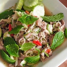 ยำเนื้อมะเขือเปาะ