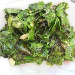 ใบเหรียงผัดน้ำมันหอย