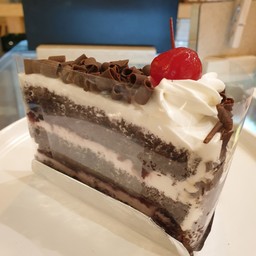 BLACK FOREST CAKE