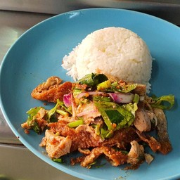 ข้าวยำคอหมูย่าง