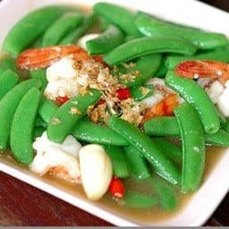 ผัดถัวลันเตาหวานกุ้ง