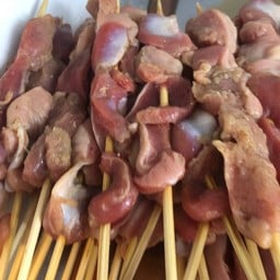 กึ่นไก่