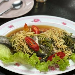 ปลากะพงนึ่งซีอิ้ว