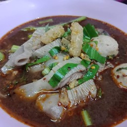 เกาเหลาหมูตุ๋นน้ำตก