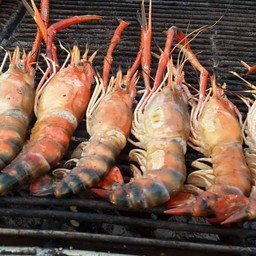 กุ้งตัวใหญ่มาก เนื้อสด น้ำจิ้มดีมาก ชอบ