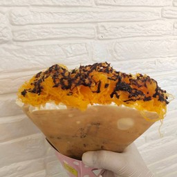 ครีมสดฝอยทองซอสช็อกเครป